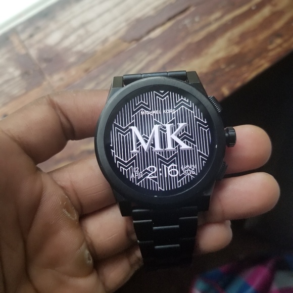 Designer Smart Watch - Picture 1 of 3